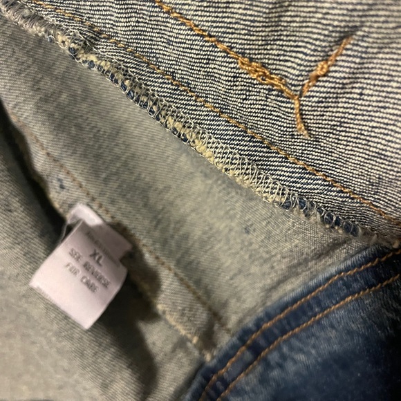 Classic Blue Jean Jacket - Picture 3 of 4